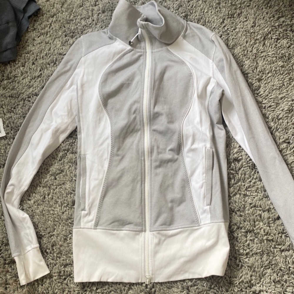 size 6 lulu jacket